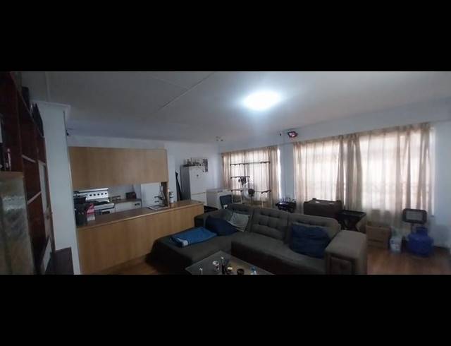 5 BEDROOM HOUSE FOR SALE IN WYCHWOOD